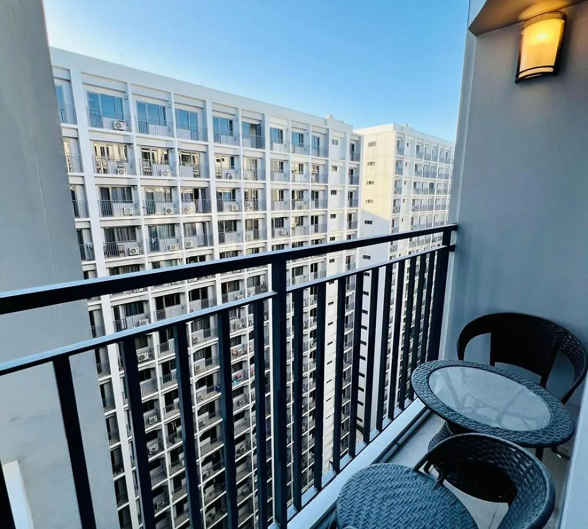 アパートホテル Shore 2 Residences Tower 2 パサイ フィリピン